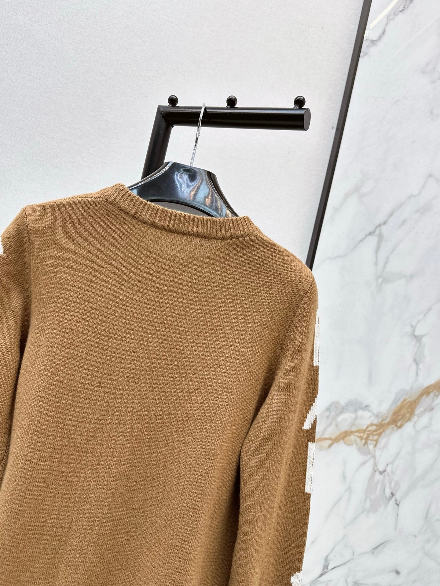 Ce1i NEW Wool sweater