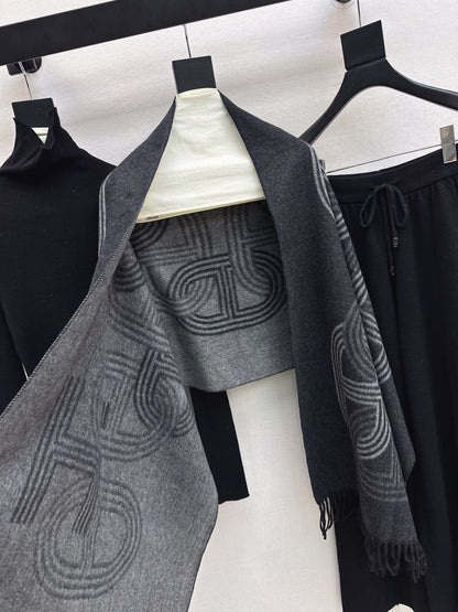 Herm NEW Knitted three-piece set