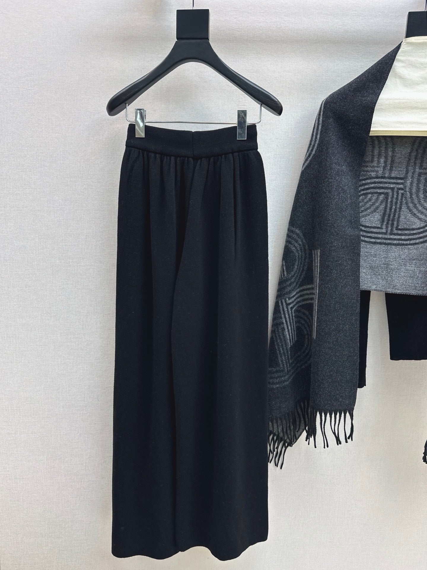 Herm NEW Knitted three-piece set