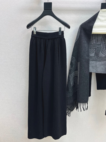 Herm NEW Knitted three-piece set