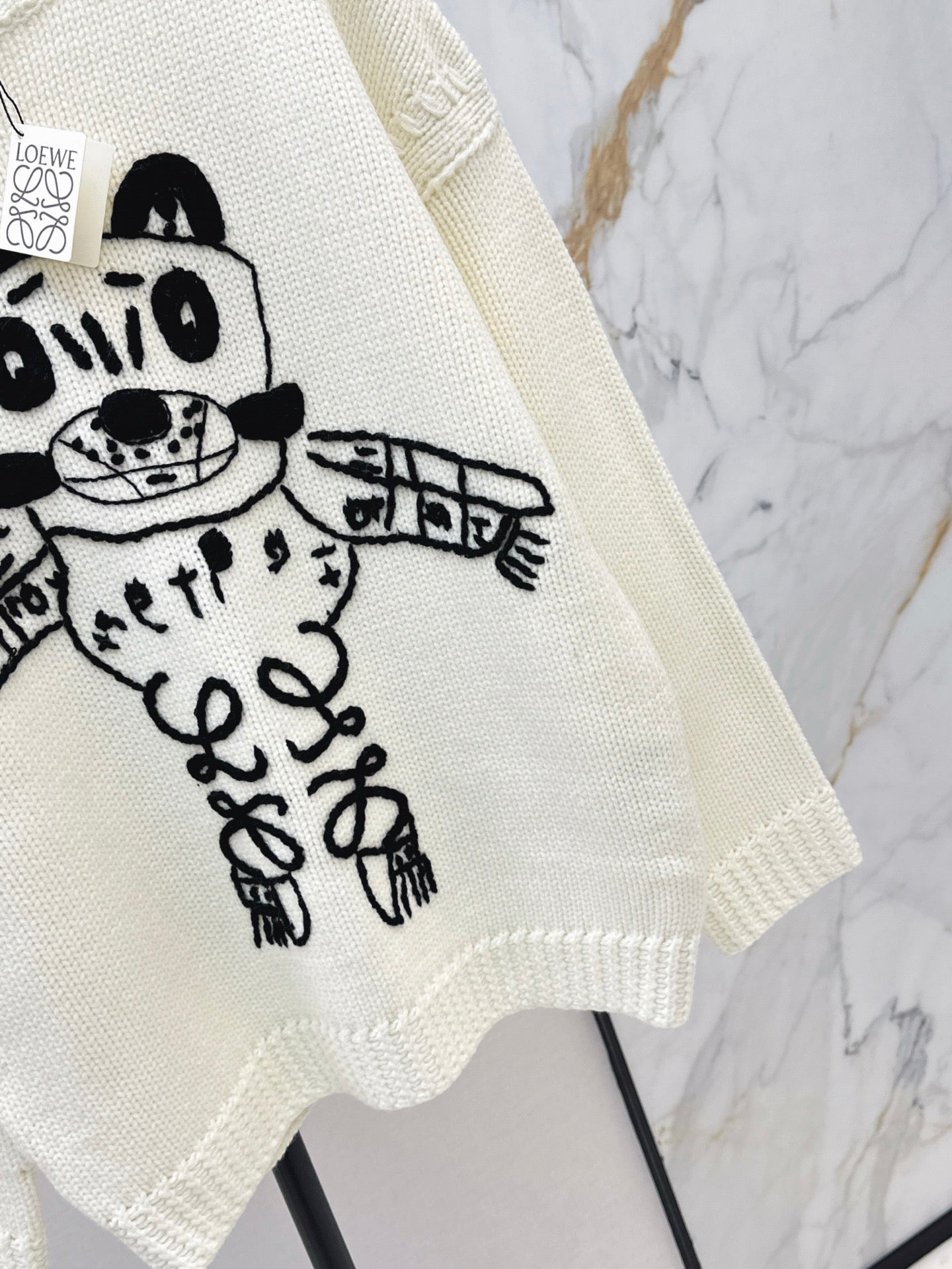 Loe NEW embroidered sweater