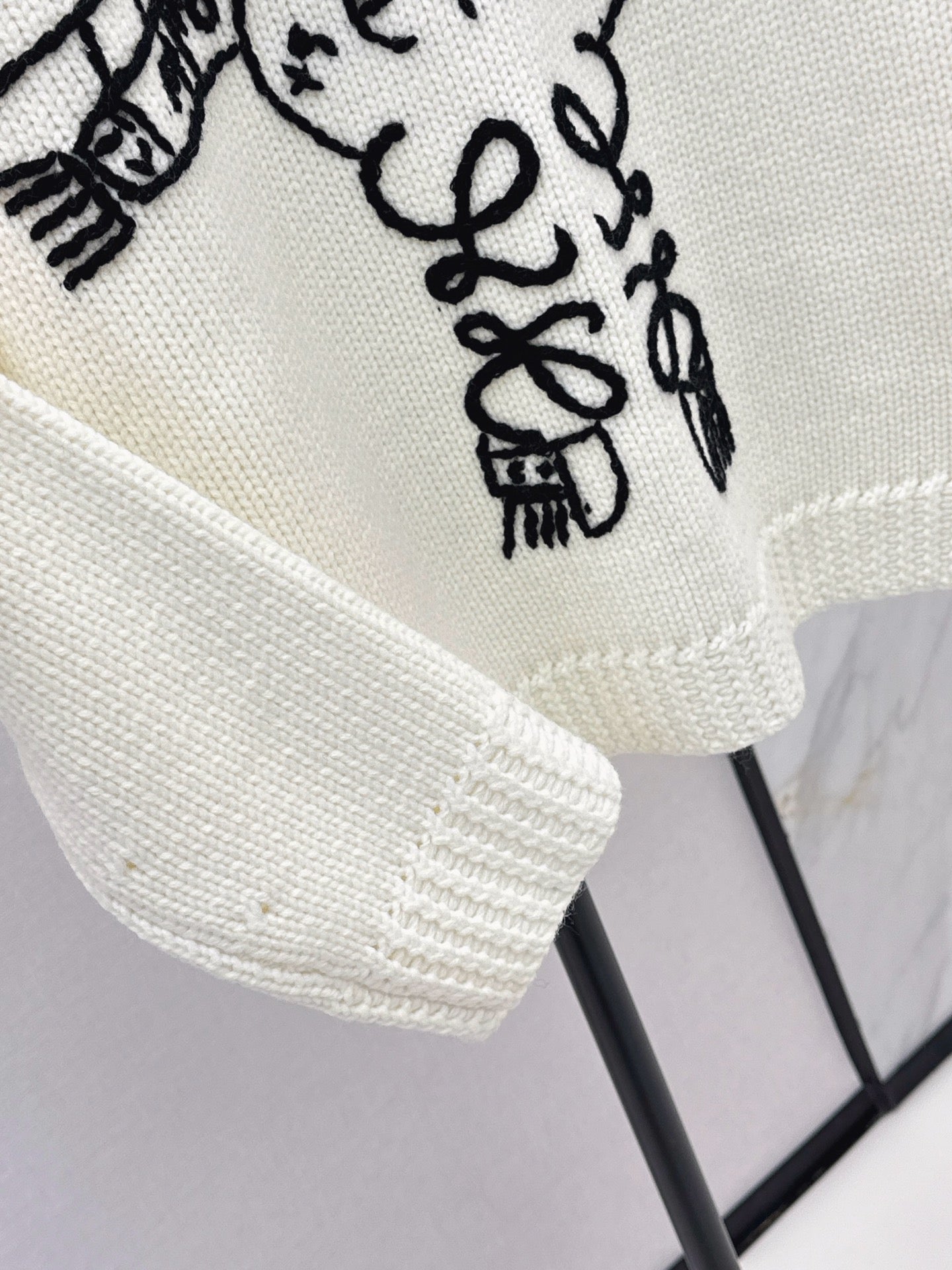 Loe NEW embroidered sweater