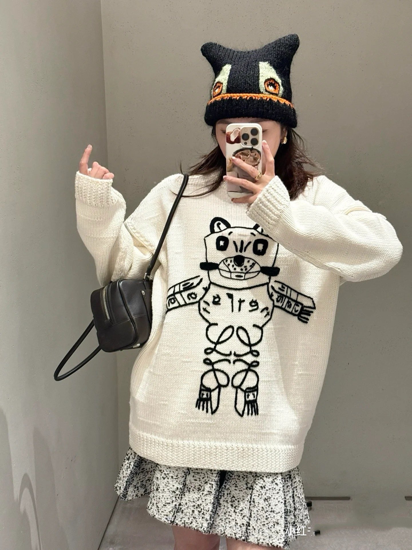 Loe NEW embroidered sweater