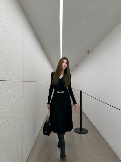 Miu NEW pleated skirt