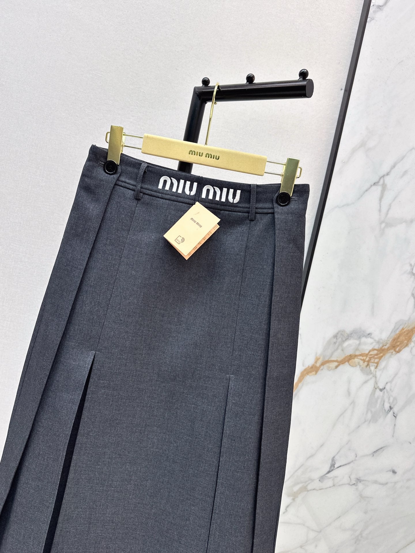 Miu NEW pleated skirt