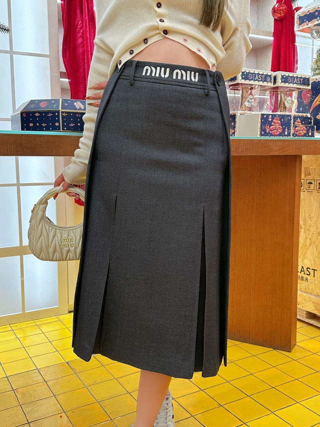 Miu NEW pleated skirt