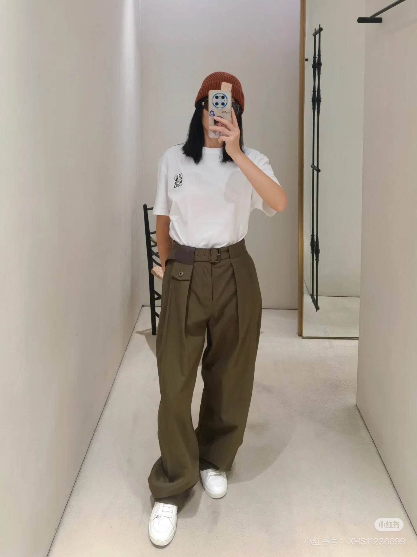 Loe NEW Pleated leather label trousers