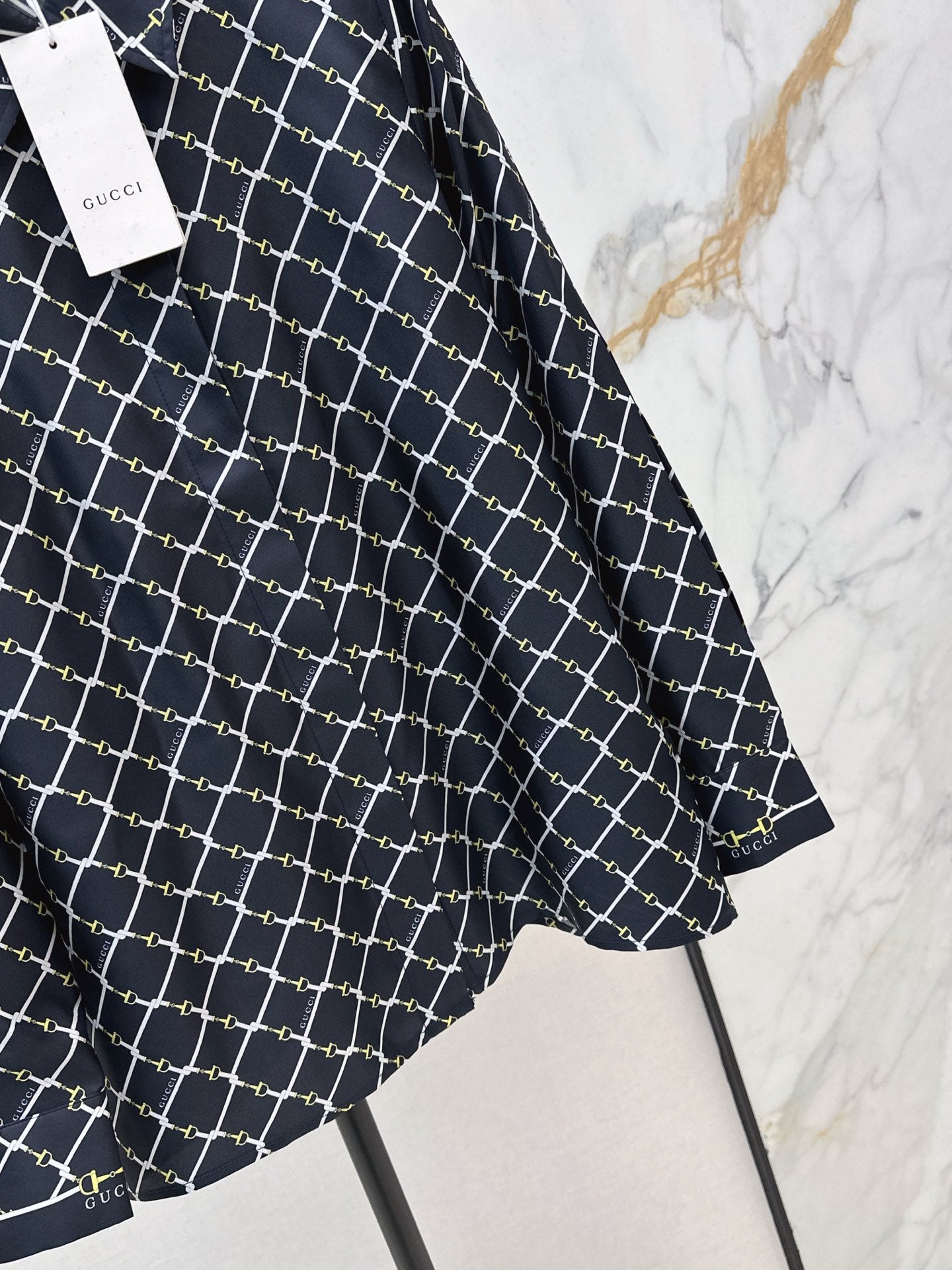 Guc NEW check print shirts