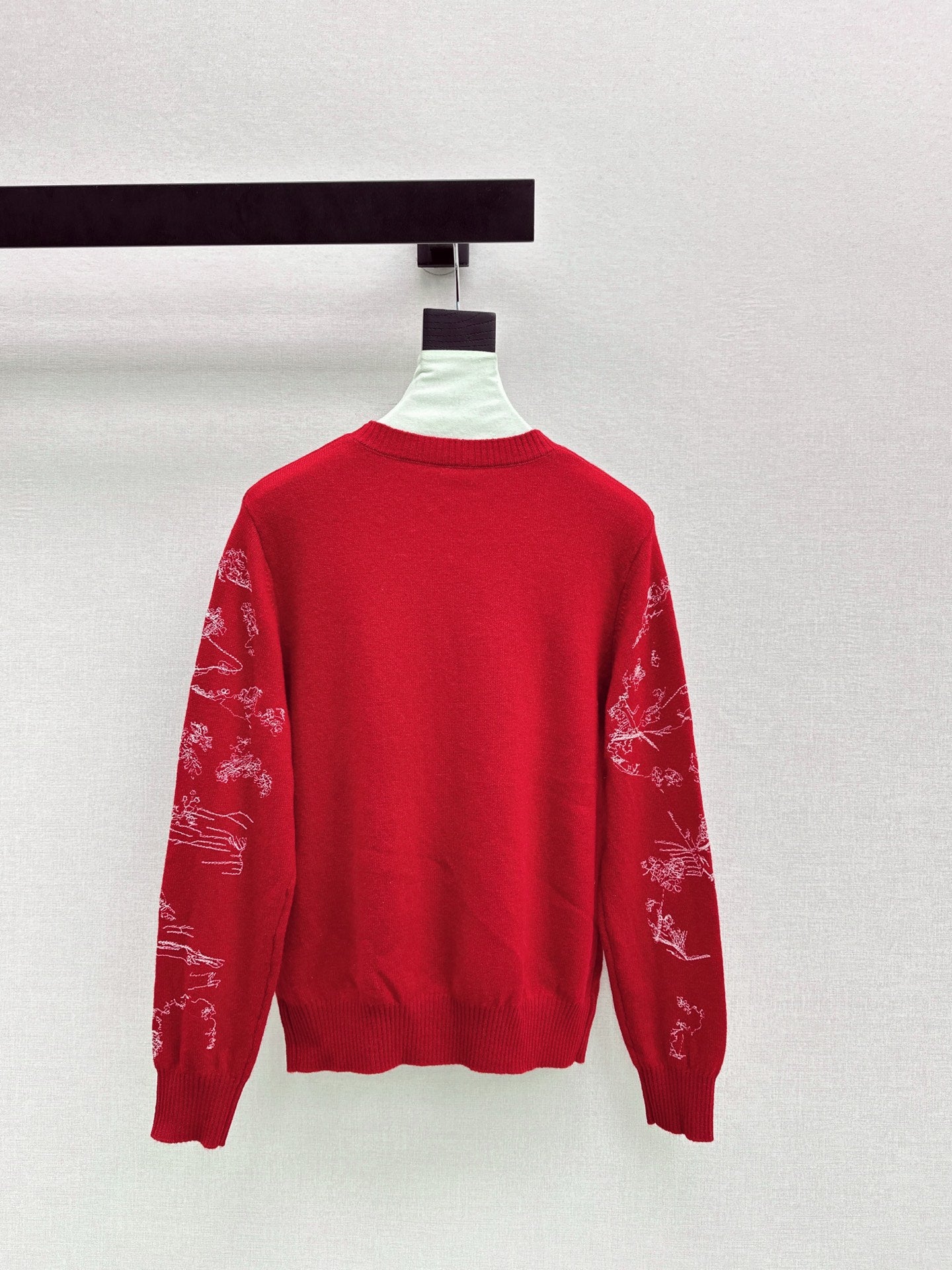 CD NEW embroidered sweater