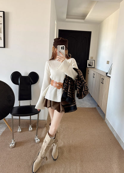 Max NEW Bell-sleeved sweater with a belt