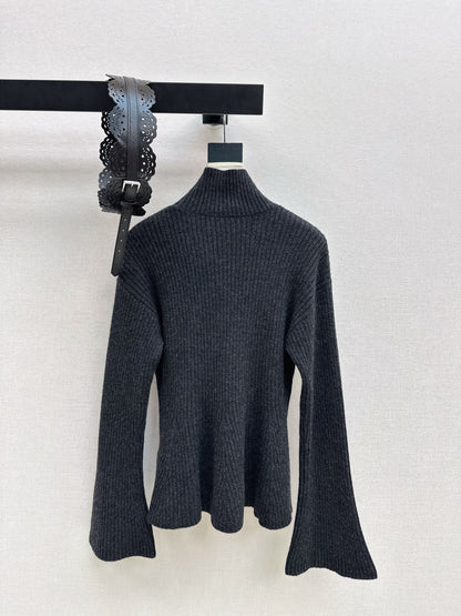 Max NEW Bell-sleeved sweater with a belt