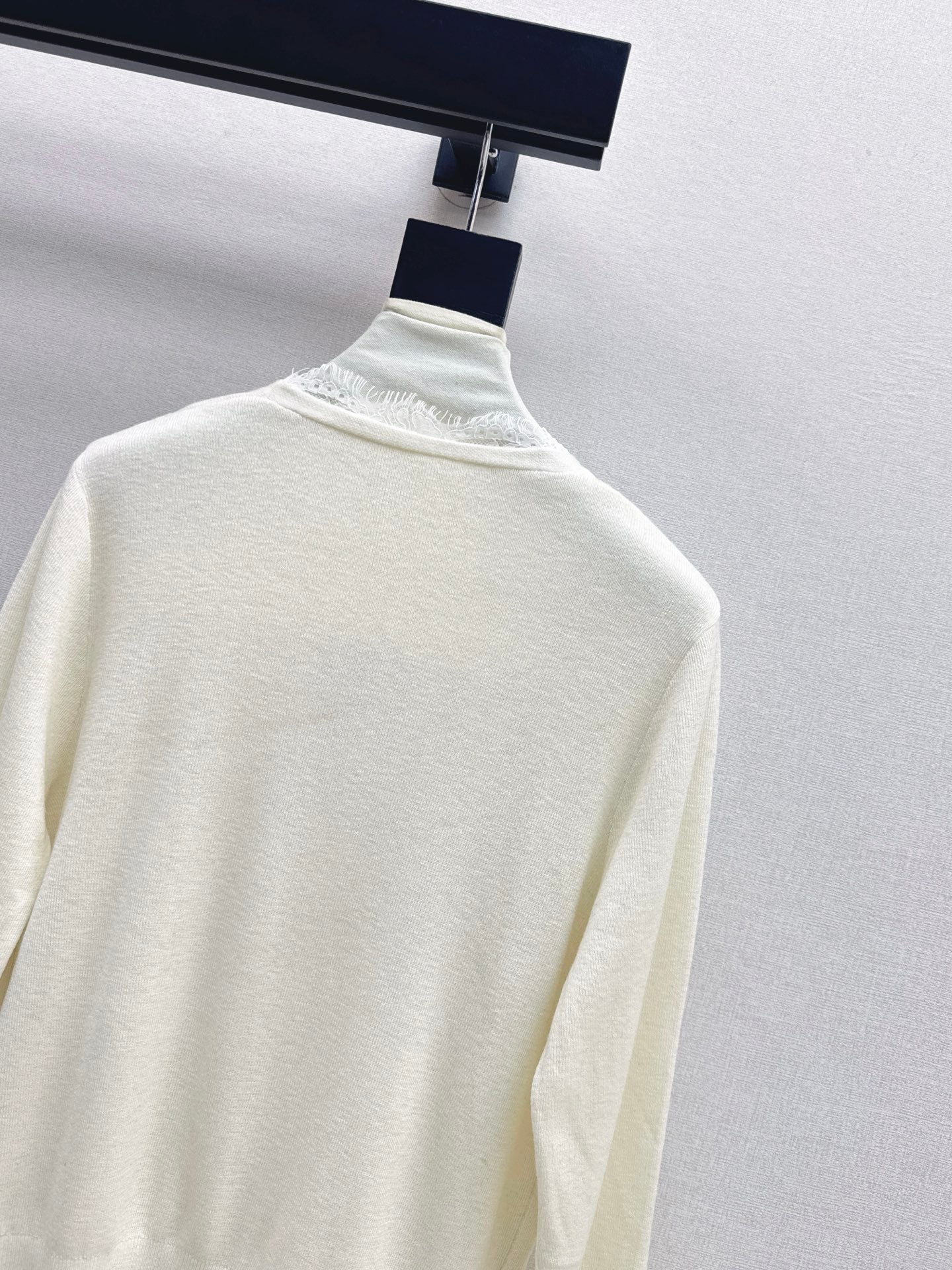 Es NEW Lace-paneled cardigan