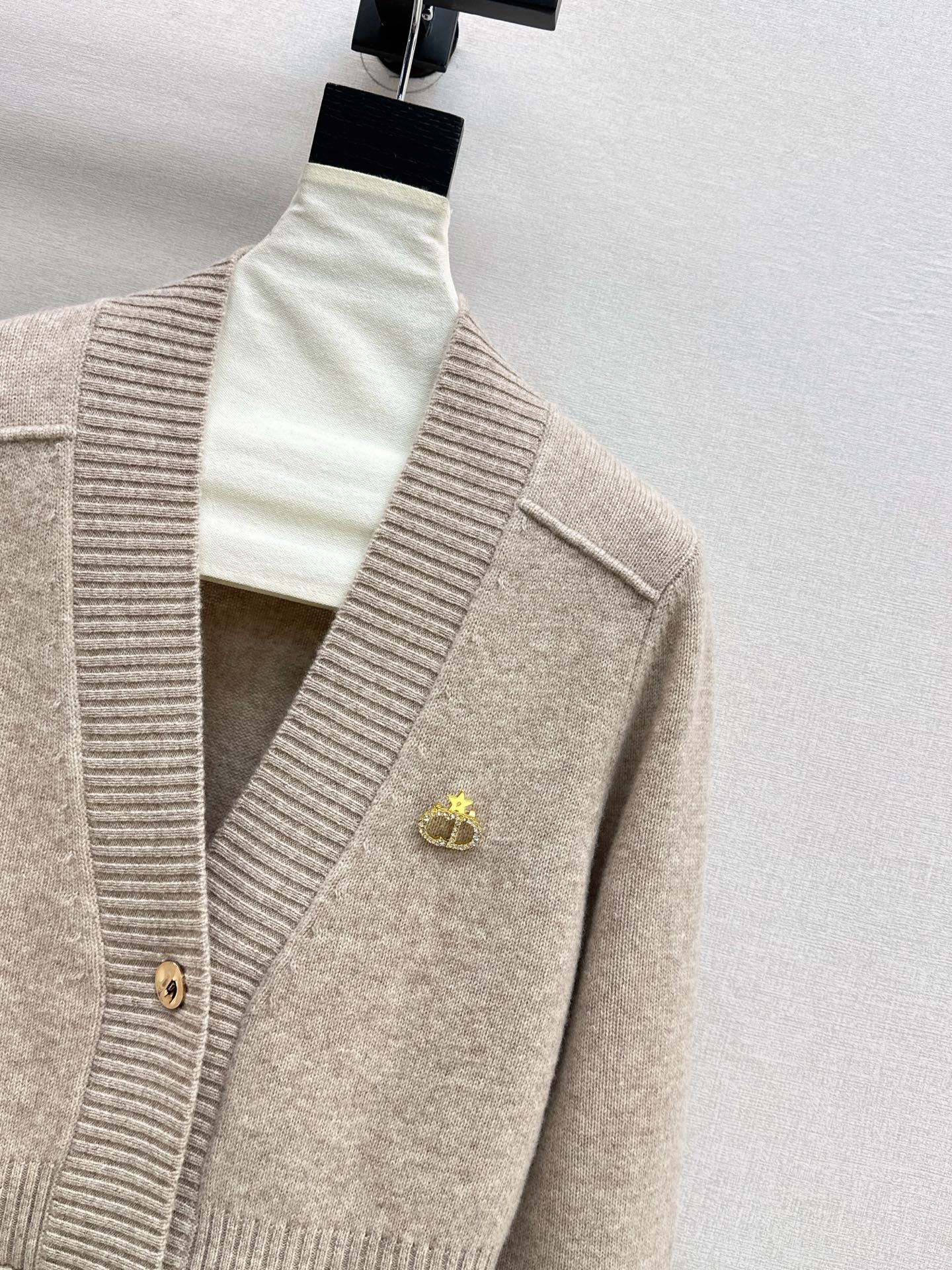 CD NEW V-neck cardigan