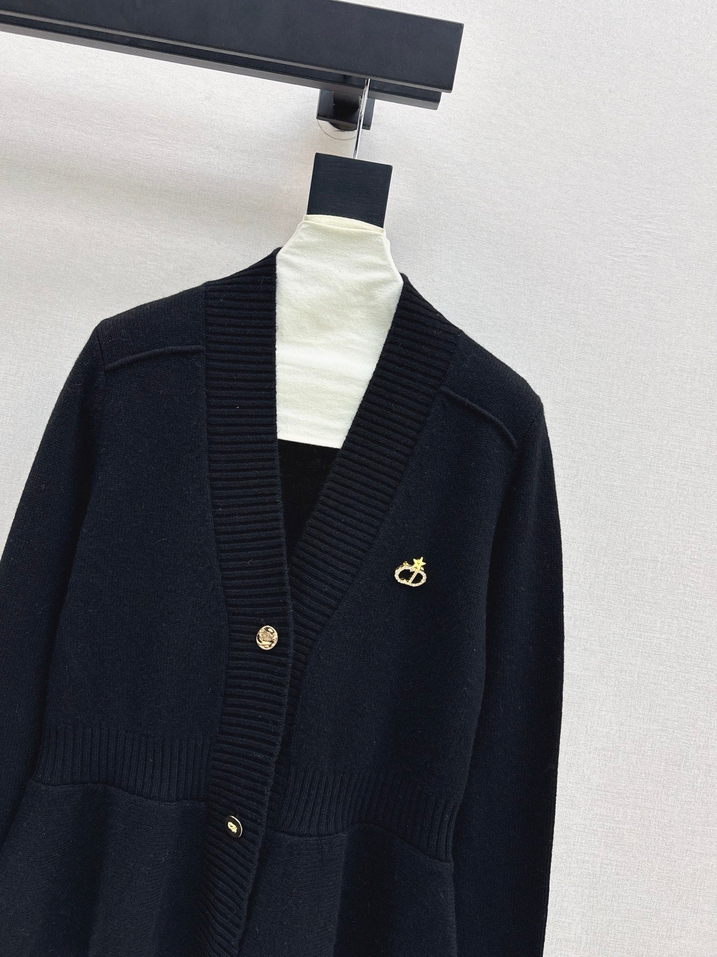 CD NEW V-neck cardigan