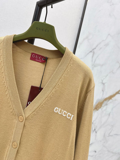 Guc NEW Jacquard knit cardigan