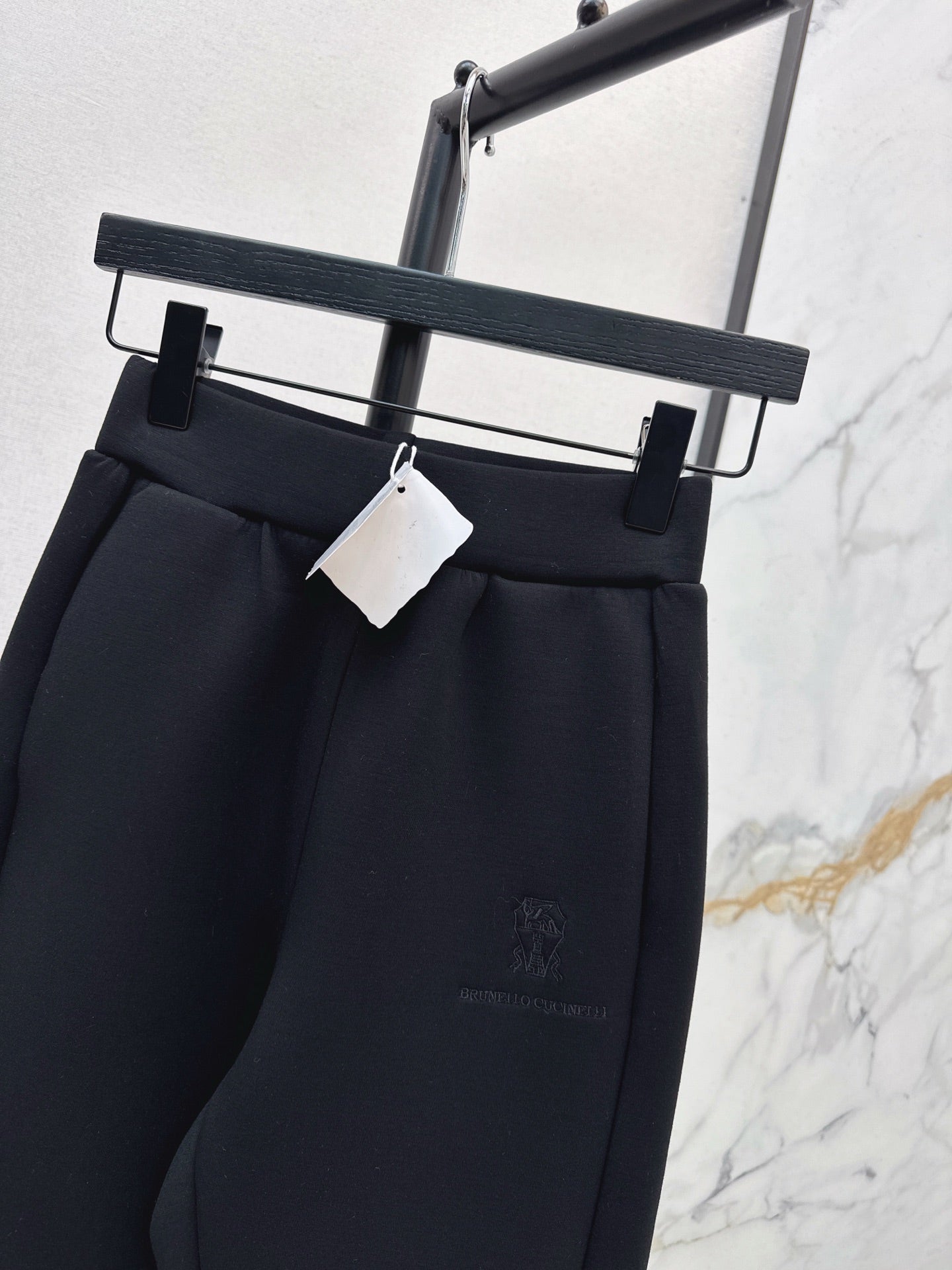 Brun NEW casual pants