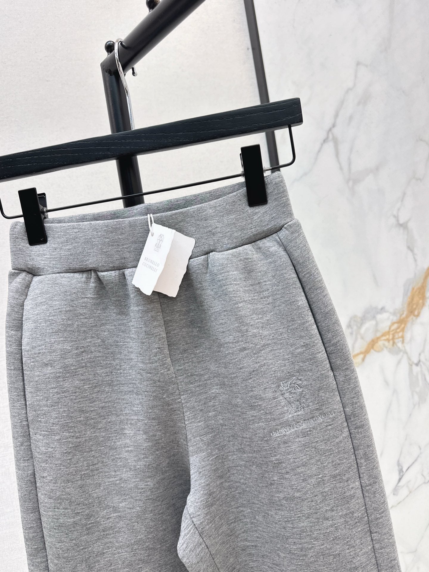 Brun NEW casual pants