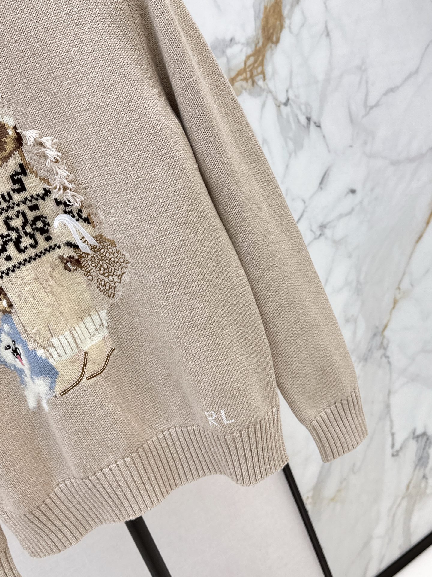 Ral NEW embroidered sweater