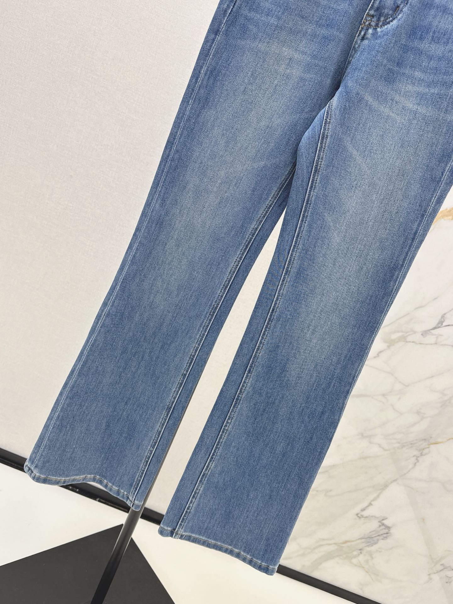 Loe NEW flared jeans