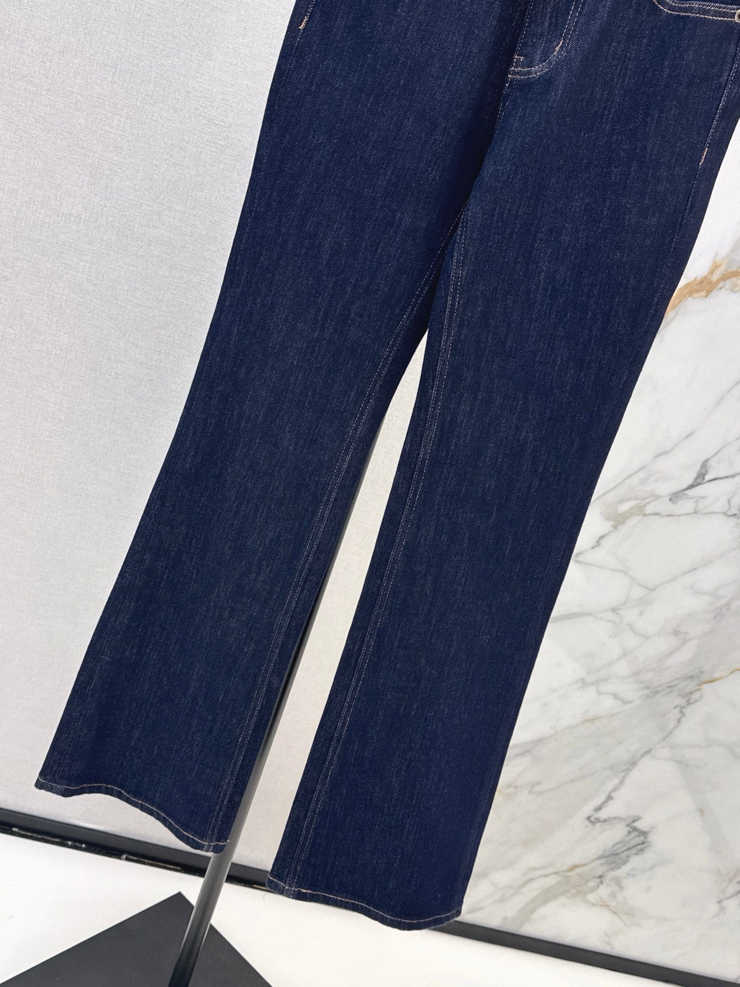 Loe NEW flared jeans