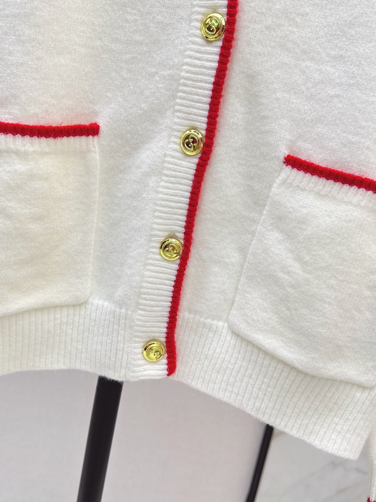 Guc NEW V-neck cardigan