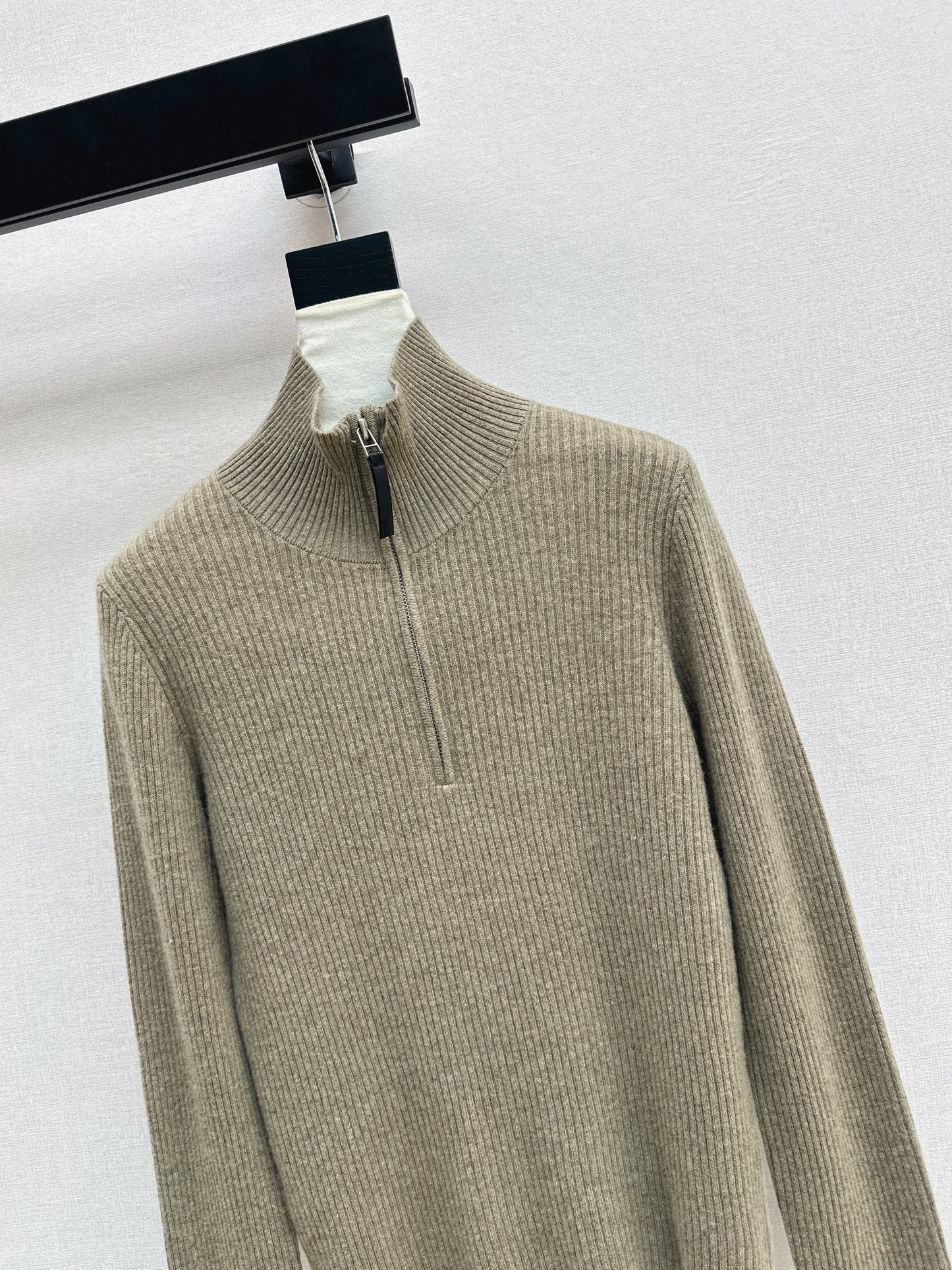 Brun NEW zip-up sweater