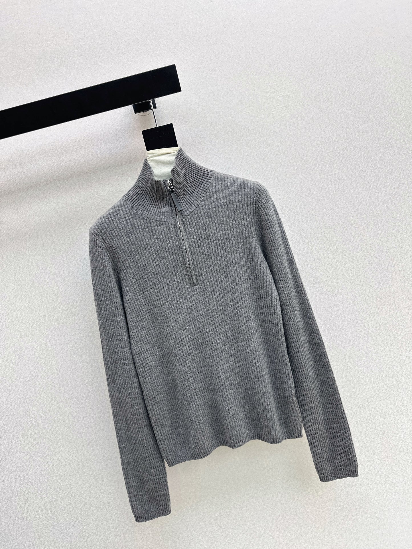 Brun NEW zip-up sweater
