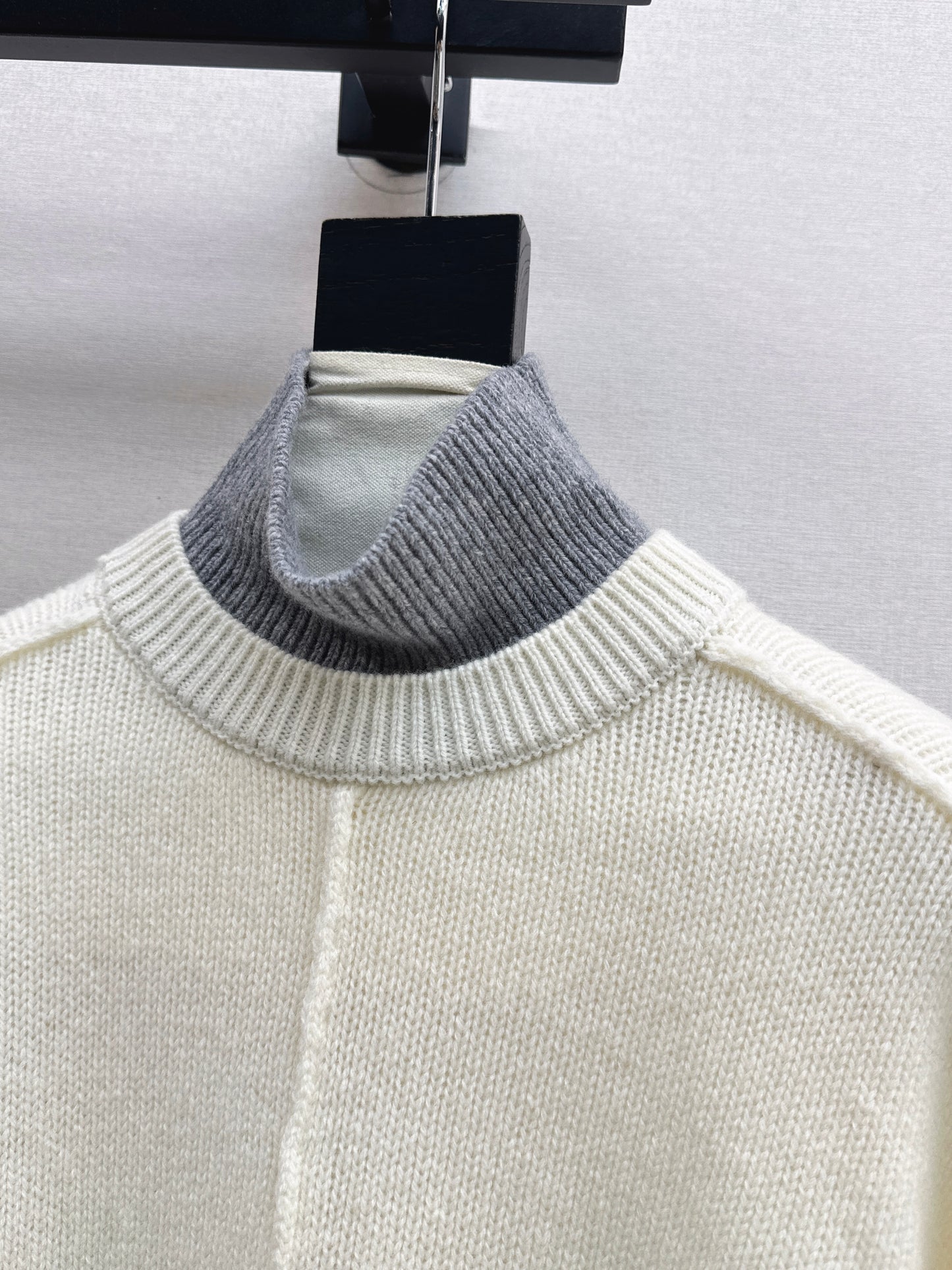 Brun NEW 2in1 contract sweater