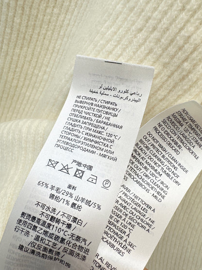 Guc NEW Knitted sweater