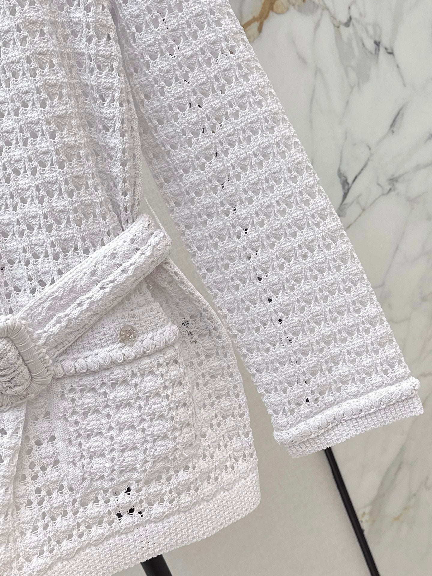 Chan NEW hollow knitwear