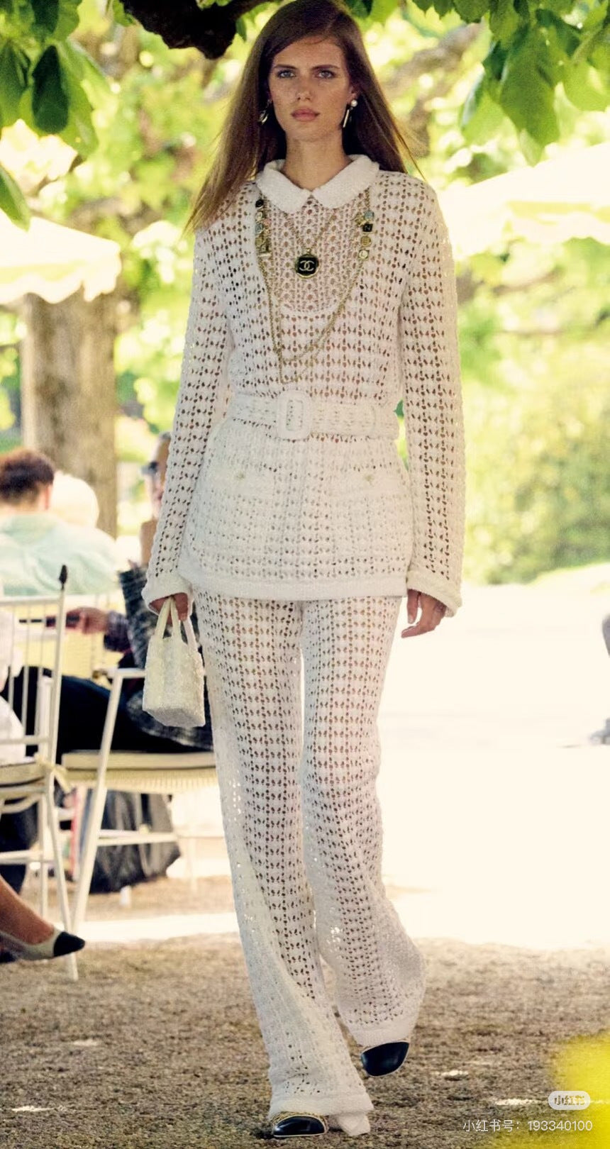 Chan NEW hollow knitwear