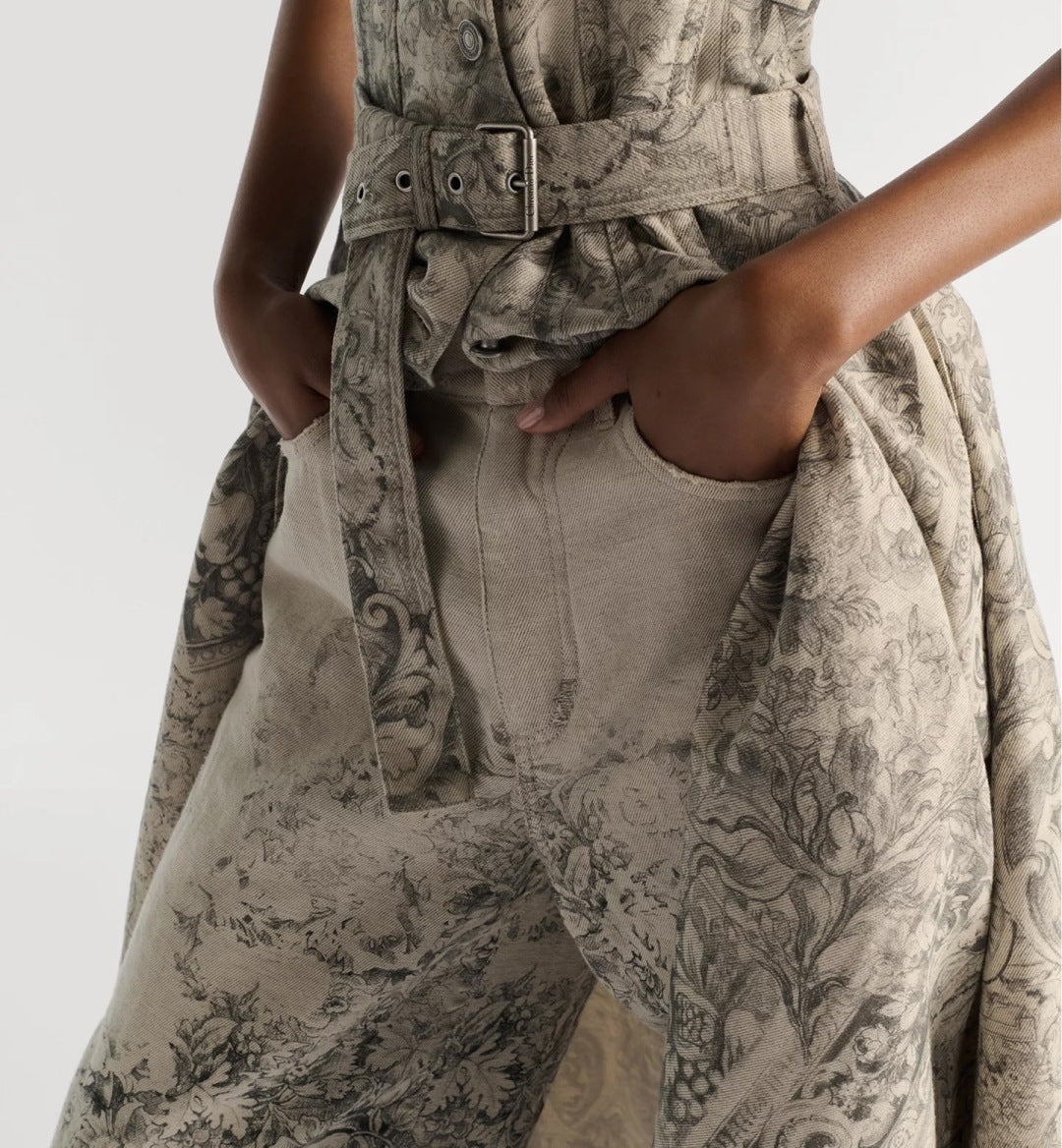 CD NEW printed jeans