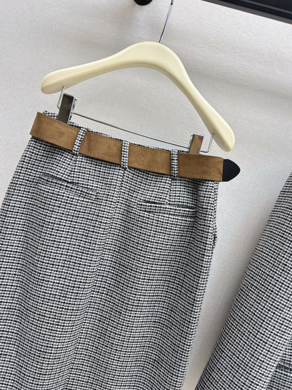 Brun' NEW houndstooth skirts