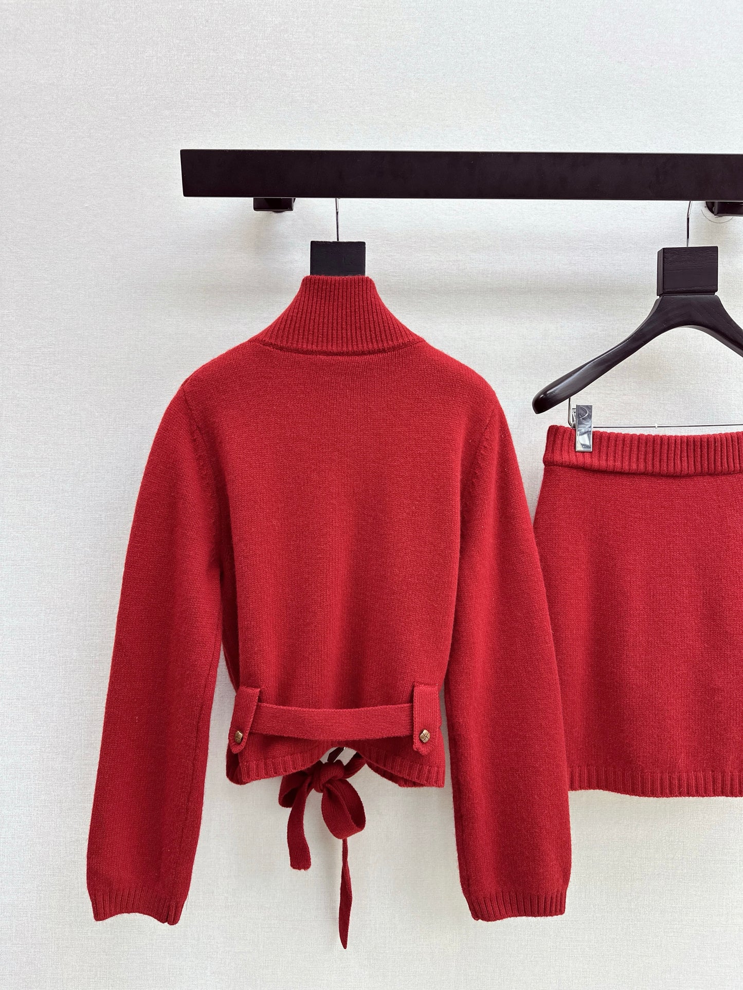 Loro NEW Zippered cardigan skirt set