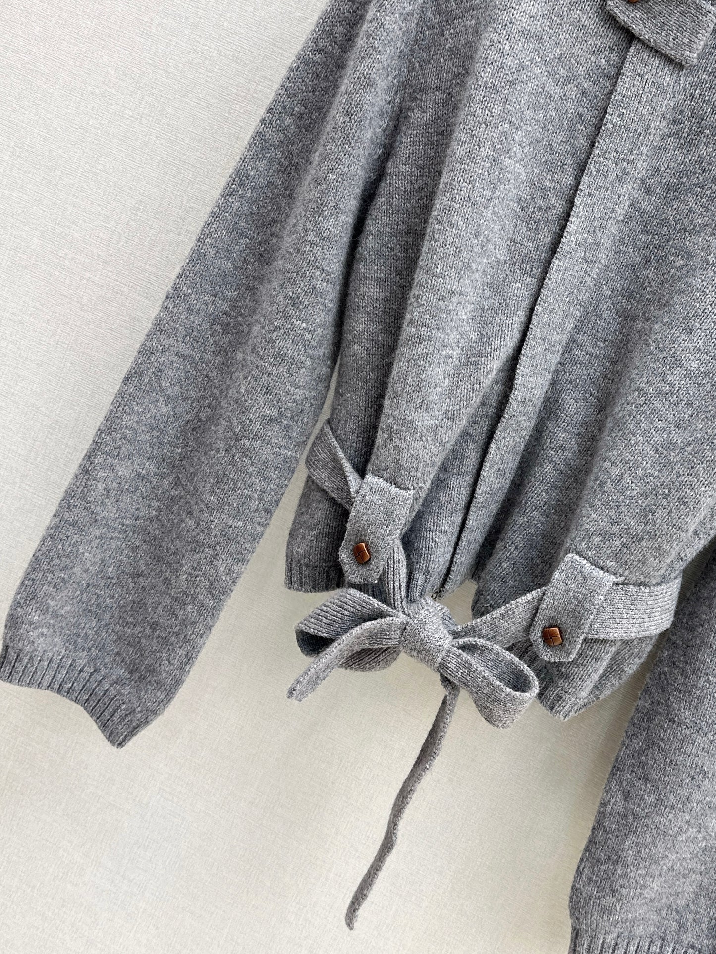 Loro NEW Zippered cardigan skirt set