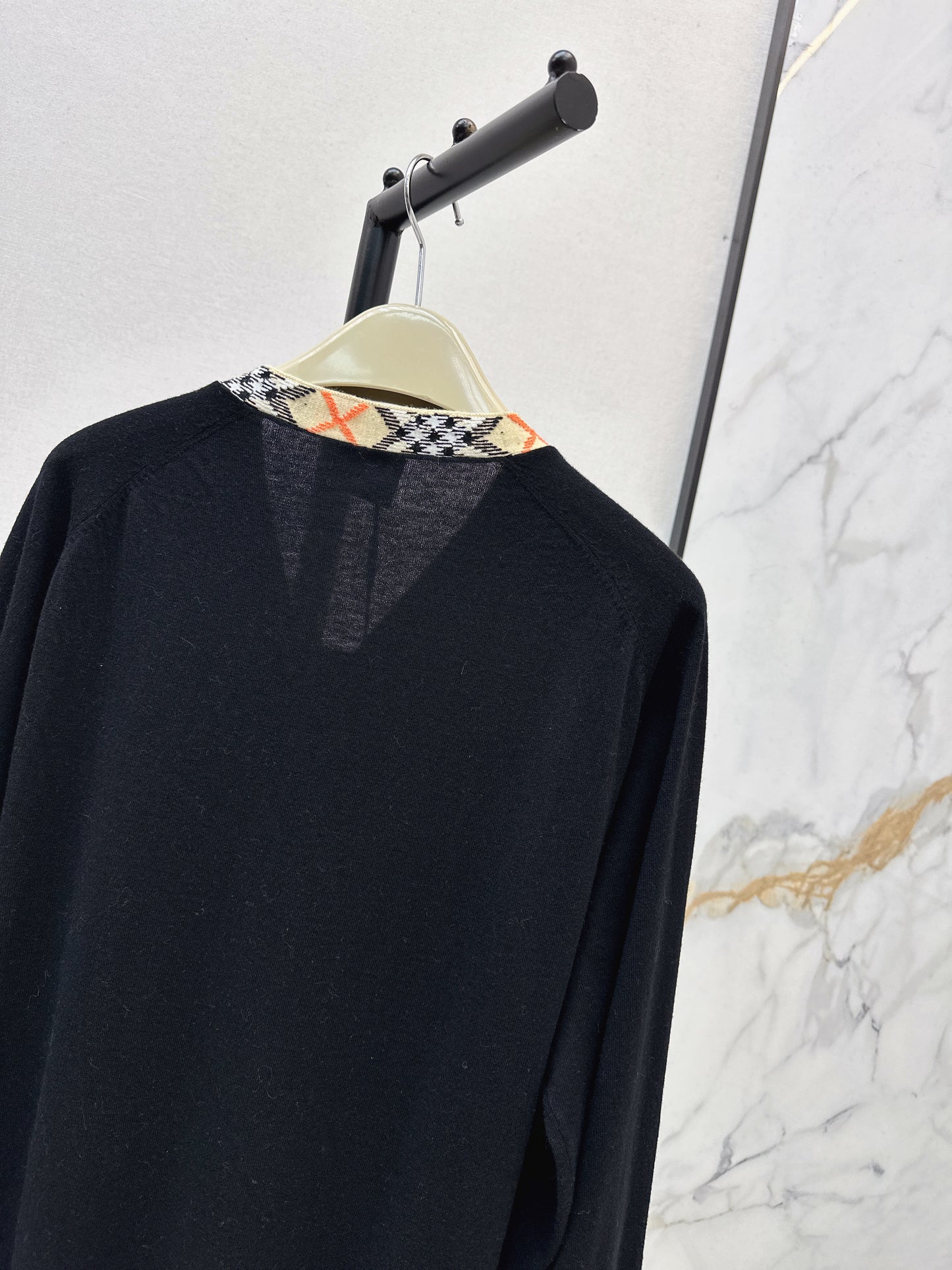 Bur NEW Knitted cardigan