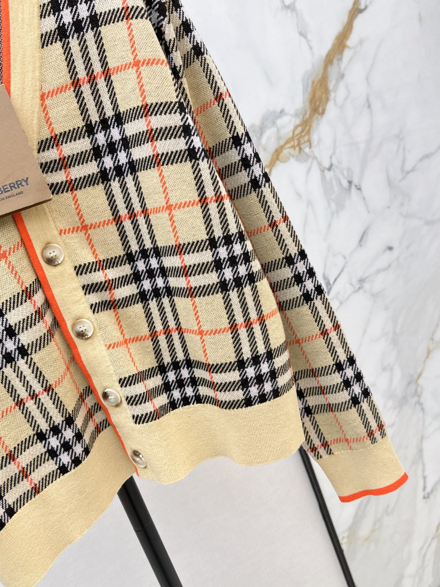 Bur NEW Knitted cardigan