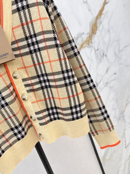Bur NEW Knitted cardigan