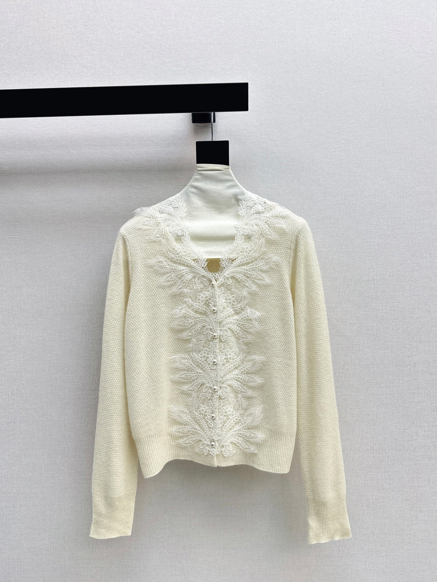 Es NEW Lace-paneled cardigan