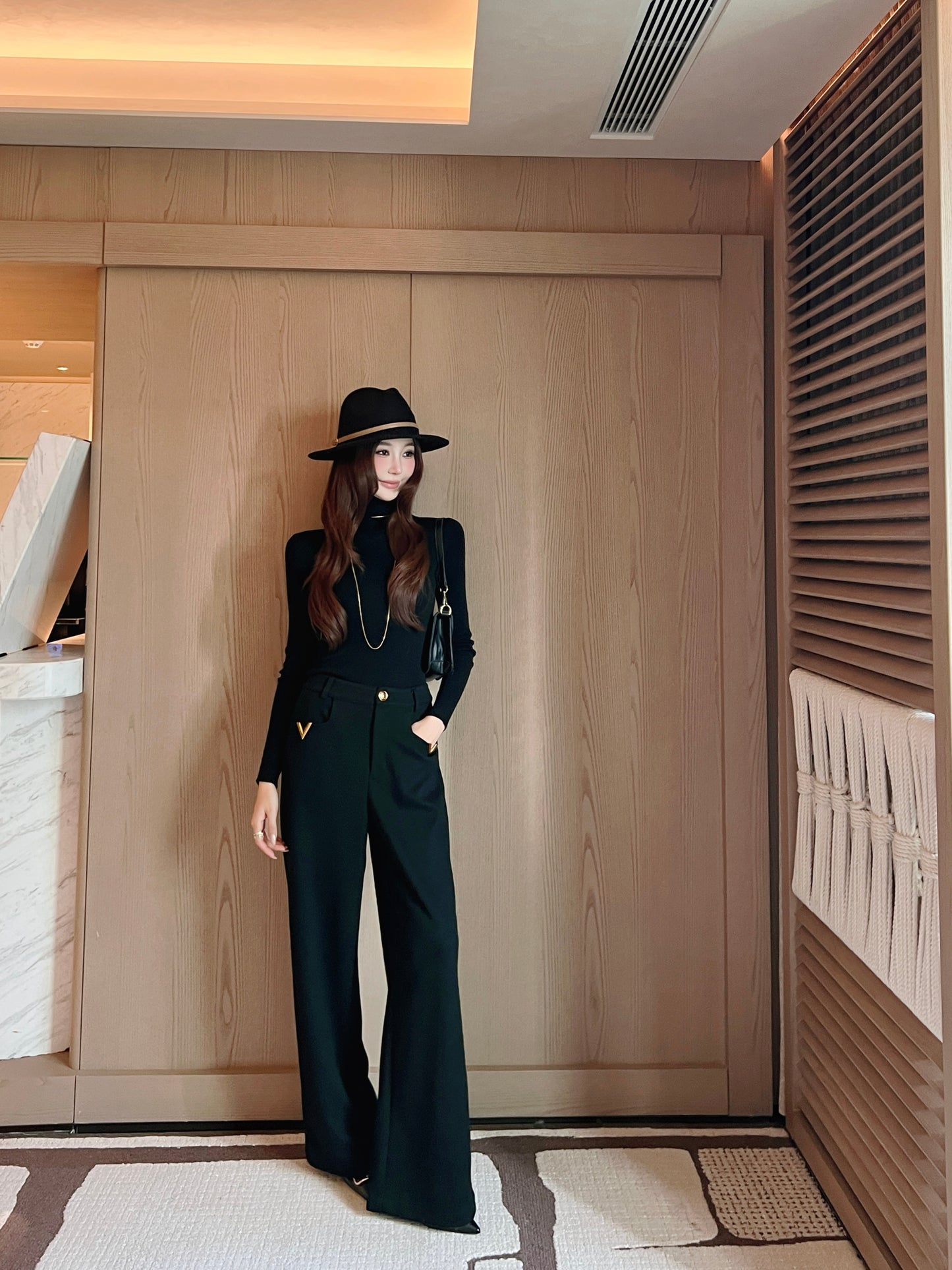 Valen NEW straight-leg pants