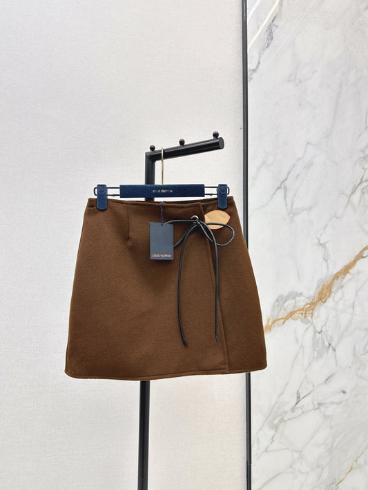 Louis NEW skirts