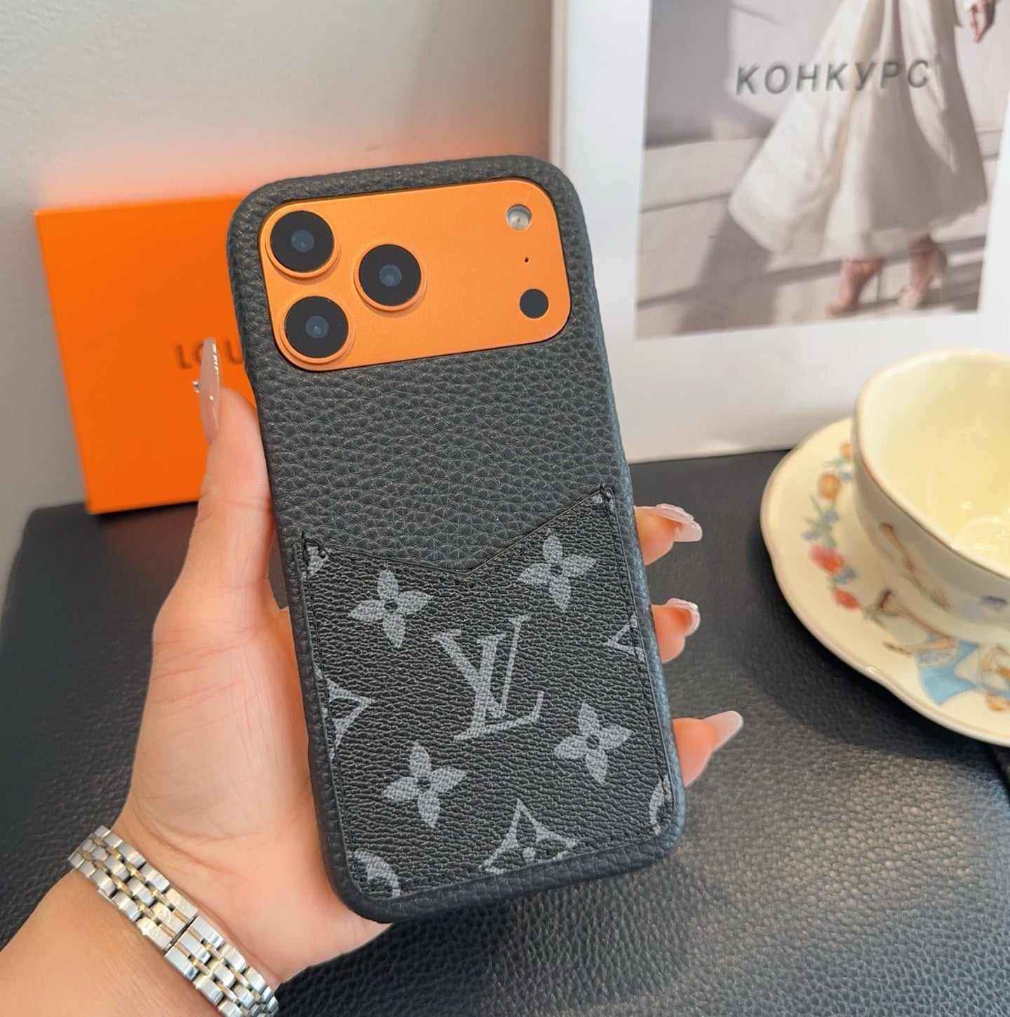 Louis New mobile phone