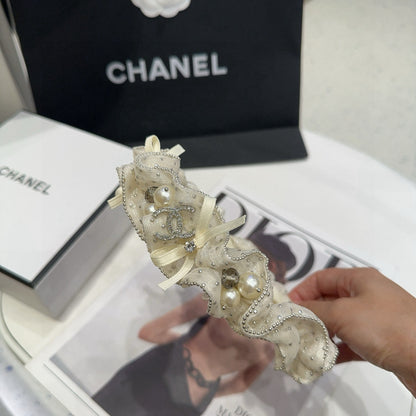 Chan Nwe pearl headband