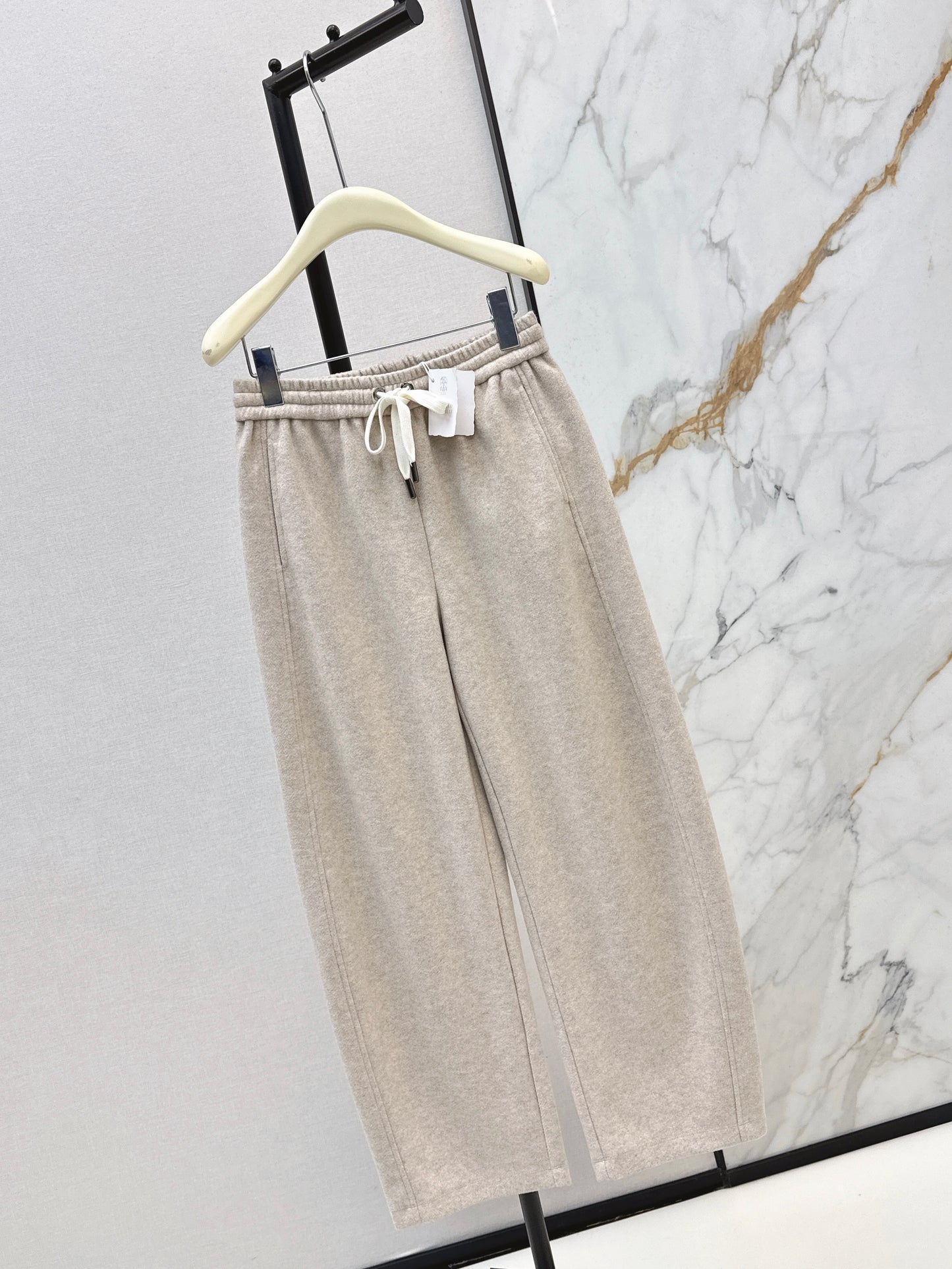 Brun NEW Casual pants