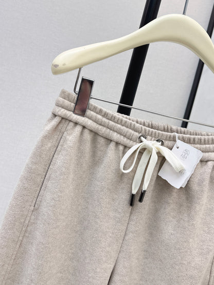 Brun NEW Casual pants