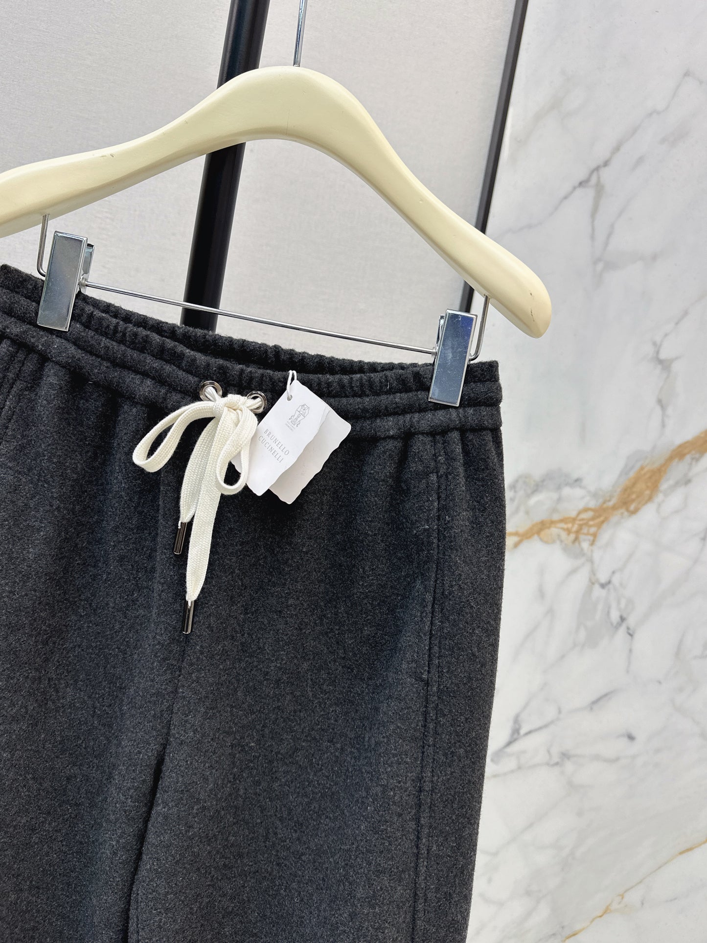 Brun NEW Casual pants