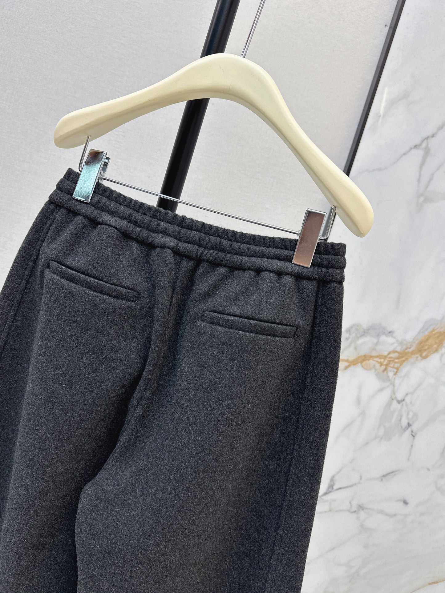 Brun NEW Casual pants