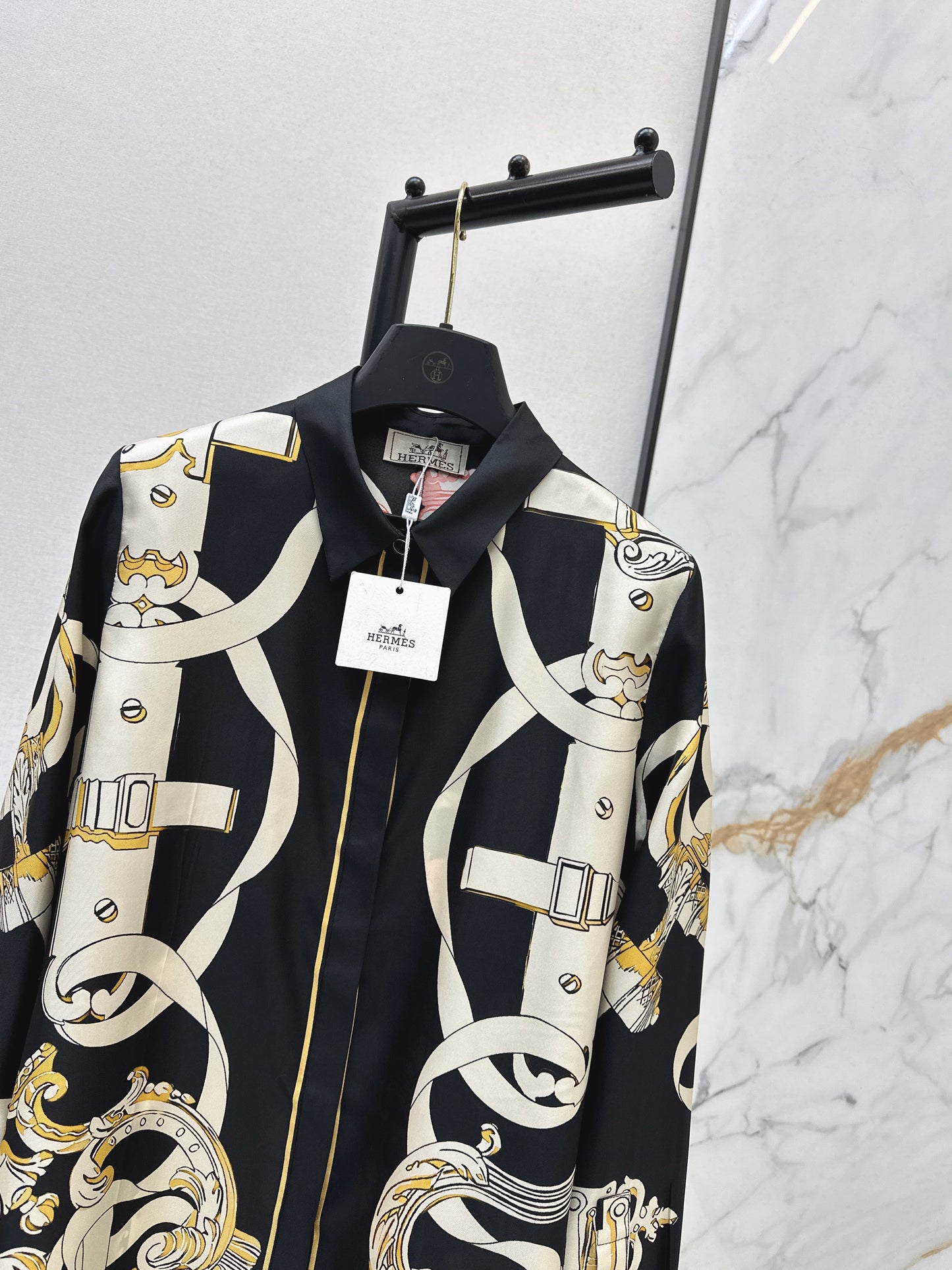 Herm NEW printed silk shirt