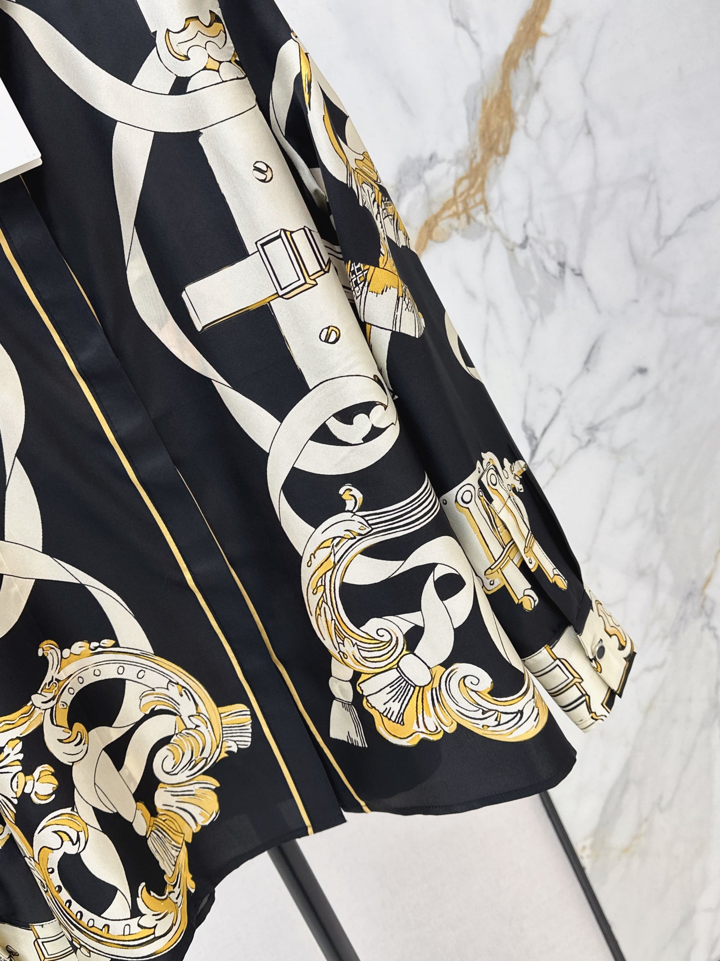 Herm NEW printed silk shirt