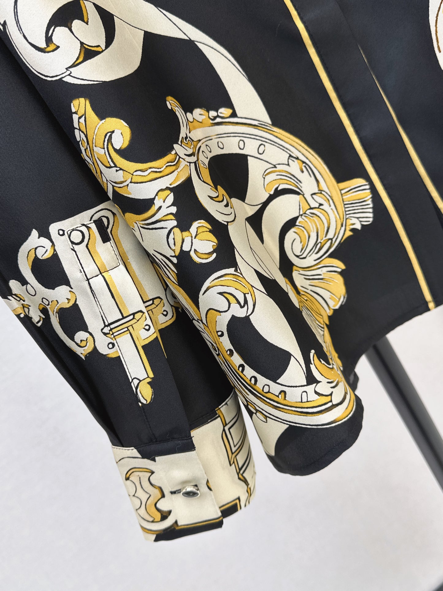 Herm NEW printed silk shirt